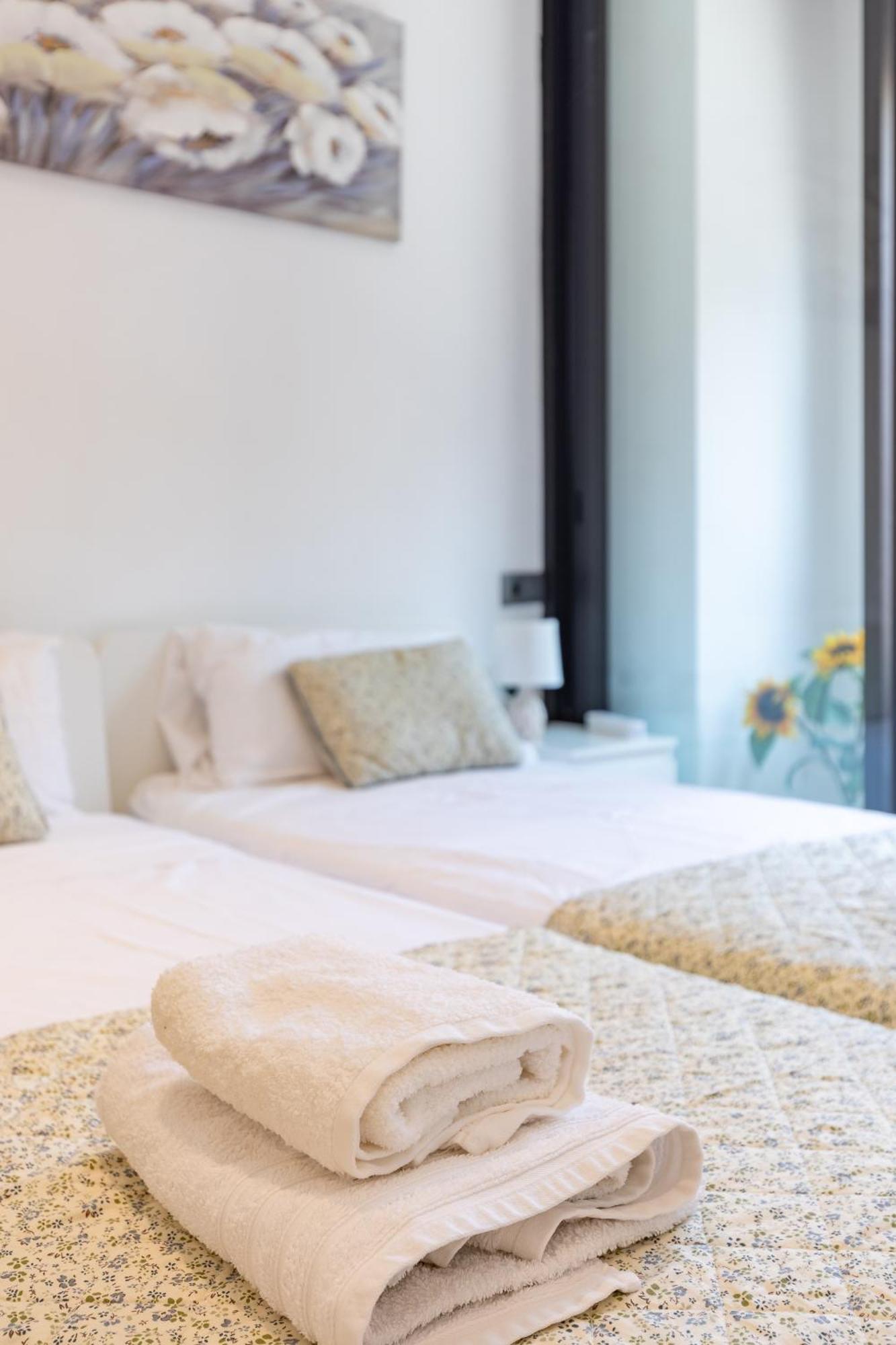 Aparthotel Mediterraneo By Neohotels-Centro 8 Min By Metro فالنسيا المظهر الخارجي الصورة